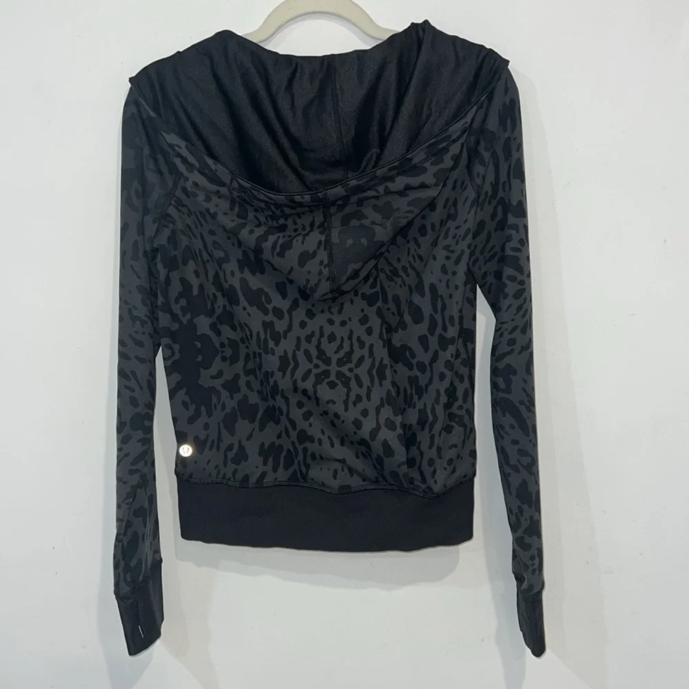 Lululemon Grey Black Namaskar Leopard Animal Swirl zip up scuba hoodie size 4 - Picture 11 of 16